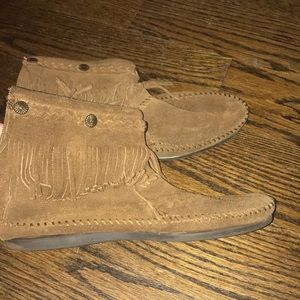 Minnetonka Zip Moccasins